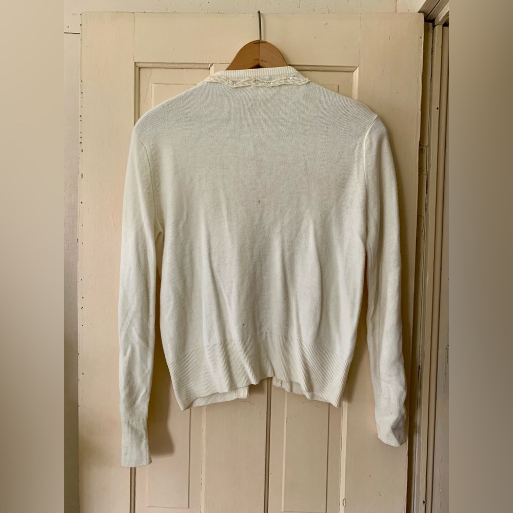 Vintage 1960s Monrose cardigan with pearl appliqués. - Picture 3 of 4